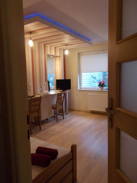 Wood Creek Apartments Wroclaw Room photo