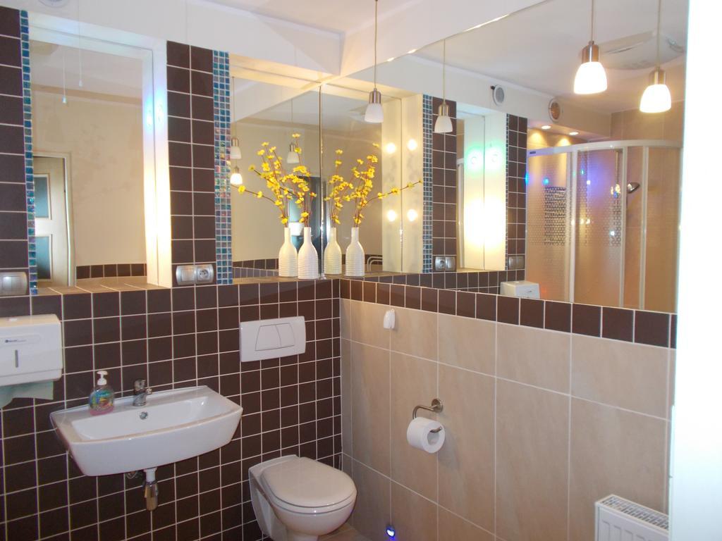 Wood Creek Apartments Wroclaw Room photo